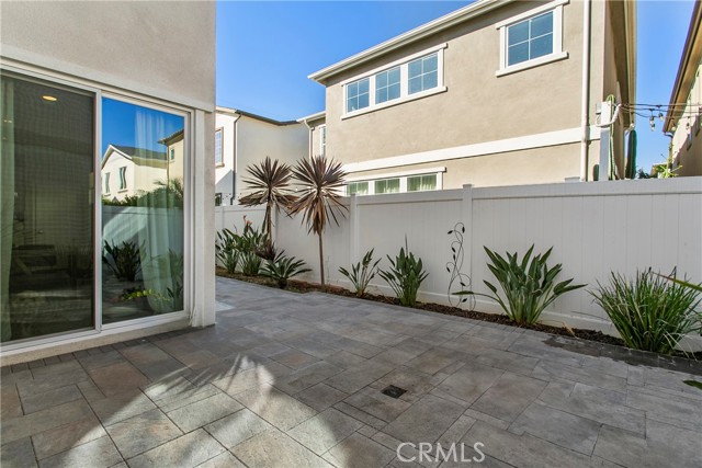 Detail Gallery Image 18 of 22 For 946 Sunlit Ln, Costa Mesa,  CA 92626 - 4 Beds | 3 Baths