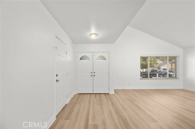 Detail Gallery Image 3 of 24 For 5751 Amberdale Dr, Yorba Linda,  CA 92886 - 3 Beds | 2 Baths