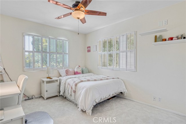 20300 Delita Drive, Woodland Hills CA: https://media.crmls.org/medias/8a48cd50-9d67-4056-ae40-f3c976d1621e.jpg