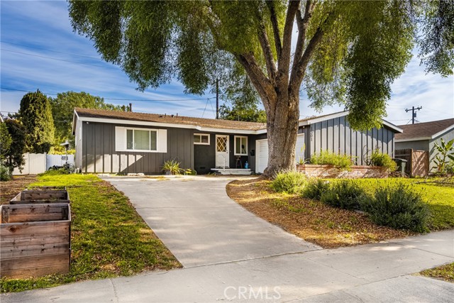 Detail Gallery Image 1 of 29 For 1301 W Chapman Ave, Fullerton,  CA 92833 - 3 Beds | 2 Baths