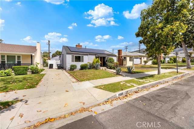 Detail Gallery Image 1 of 18 For 1057 Willard Ave, Glendale,  CA 91201 - 3 Beds | 2 Baths