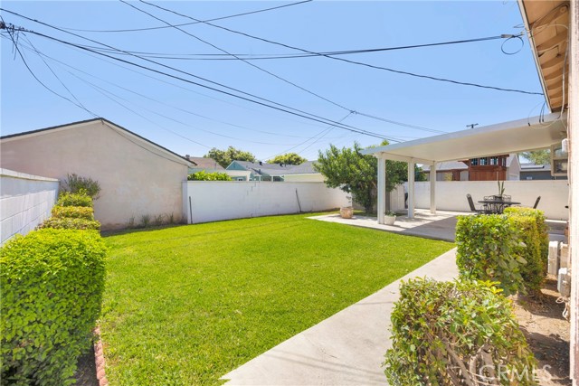 4736 Vangold Avenue, Lakewood CA: https://media.crmls.org/medias/8a4ac9cd-892c-43f5-b708-83b42124ede2.jpg