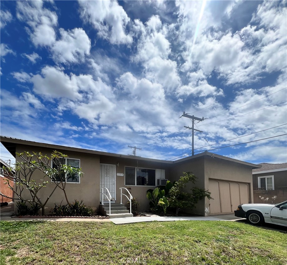 11914 N Hastings Drive