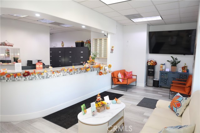 3950 Pierce St, Riverside CA: https://media.crmls.org/medias/8a4bece5-ab21-4f59-92e8-7dccf2d115cd.jpg