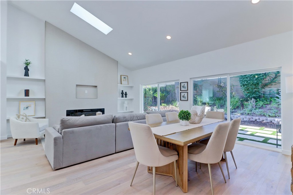 MLS #OC25250919 image #16