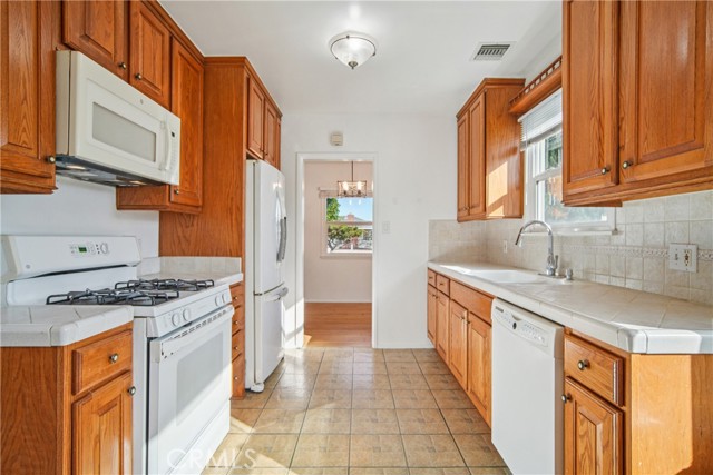 Detail Gallery Image 16 of 32 For 11761 Gail Ln, Garden Grove,  CA 92840 - 3 Beds | 1/1 Baths