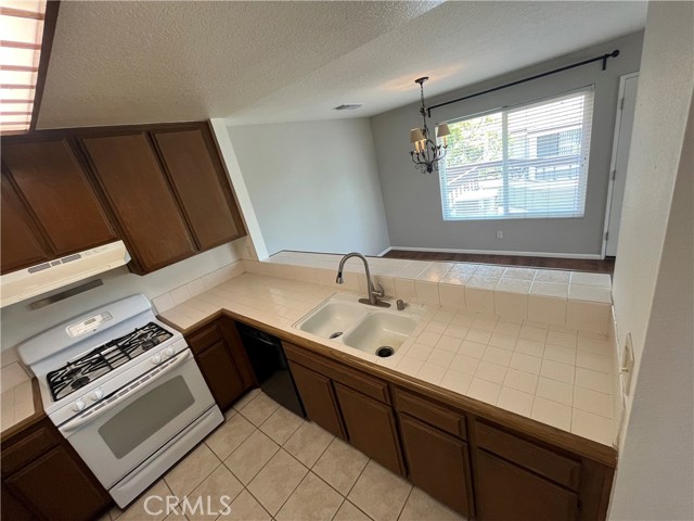 Detail Gallery Image 4 of 12 For 22185 Rim Pointe 4h,  Lake Forest,  CA 92630 - 1 Beds | 1 Baths