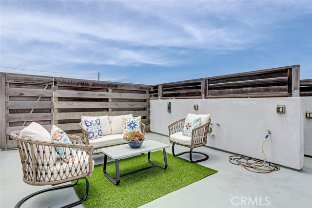 1920 Pacific Coast, Redondo Beach, California 90277, 3 Bedrooms Bedrooms, ,3 BathroomsBathrooms,Residential,For Sale,Pacific Coast,SB24136779