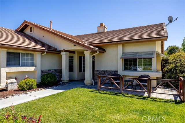 Detail Gallery Image 2 of 36 For 120 Riverbank Ln, Paso Robles,  CA 93446 - 4 Beds | 2 Baths