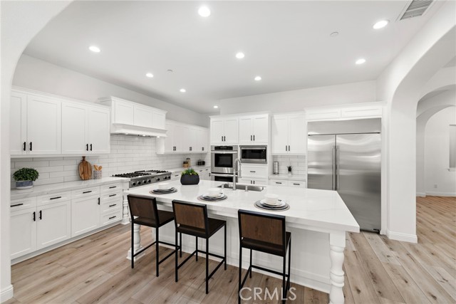 4 Dennis Lane, Ladera Ranch CA: https://media.crmls.org/medias/8a4d6fcf-b0f3-427a-a8fb-8b178fcbeff2.jpg