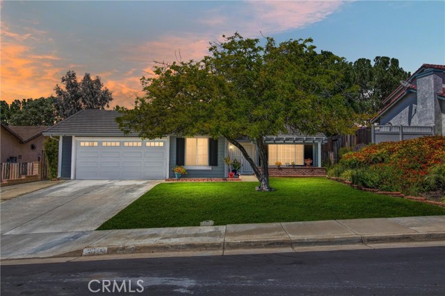 Detail Gallery Image 1 of 32 For 25714 Onate Dr, Moreno Valley,  CA 92557 - 3 Beds | 2 Baths