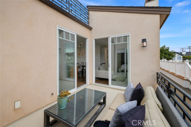 Detail Gallery Image 25 of 42 For 417 B Poinsettia Ave, Corona Del Mar,  CA 92625 - 2 Beds | 2/1 Baths