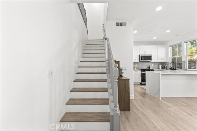 28 Albany, Ladera Ranch CA: https://media.crmls.org/medias/8a4dcd77-4176-4050-9968-7d0058bbc467.jpg