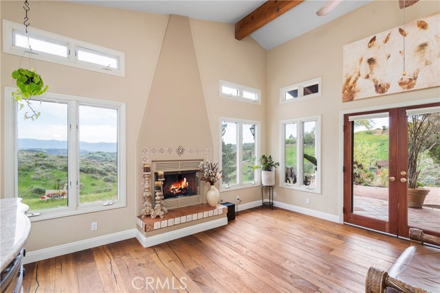 30505 Sloan Canyon Road, Castaic CA: https://media.crmls.org/medias/8a4e013d-ab5b-4cc8-ae2a-3aa8c1bd52eb.jpg