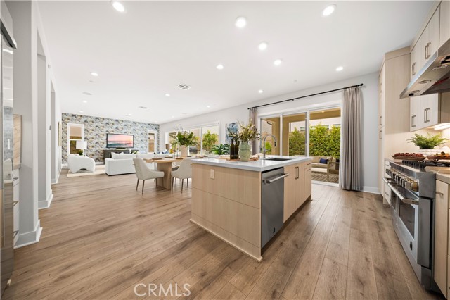 271 Huckleberry, Lake Forest CA: https://media.crmls.org/medias/8a4f0c90-a311-4eff-b07c-6575cb5ab913.jpg