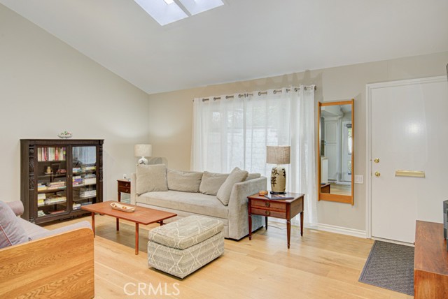 Detail Gallery Image 6 of 26 For 2024 via Mariposa W. #B,  Laguna Woods,  CA 02637 - 2 Beds | 2 Baths