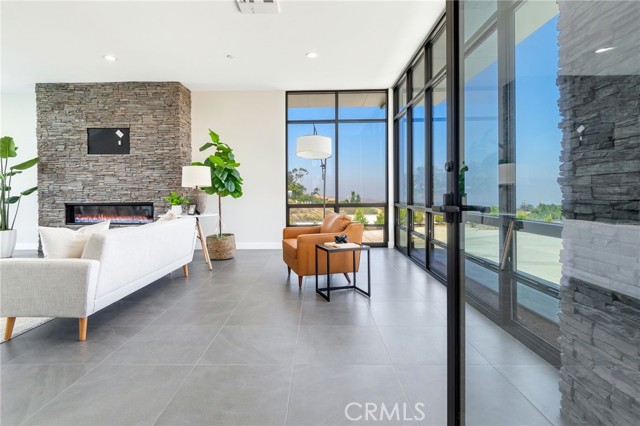 1912 Edgefair Lane, Redlands CA: https://media.crmls.org/medias/8a4f1cfb-a468-4a80-9cb4-3f800d062868.jpg