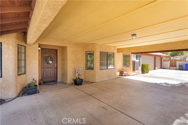 Detail Gallery Image 3 of 51 For 18830 Munsee Rd, Apple Valley,  CA 92307 - 4 Beds | 2/1 Baths