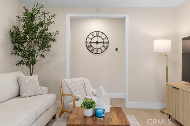 11091 Ranger Drive, Los Alamitos CA: https://media.crmls.org/medias/8a4f3857-abff-4de4-9319-b9397f77ed18.jpg