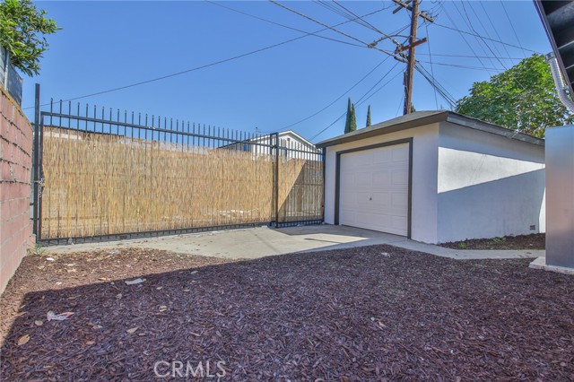 Detail Gallery Image 24 of 38 For 1533 E 87th St, Los Angeles,  CA 90002 - 2 Beds | 2 Baths