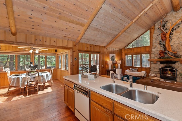 Detail Gallery Image 19 of 44 For 531 Killington Way, Big Bear Lake,  CA 92315 - 4 Beds | 2/1 Baths