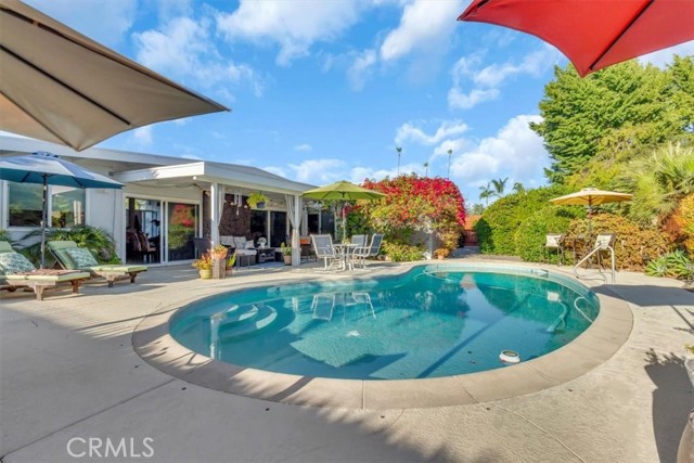 1640 W Ricky Avenue, Anaheim CA: https://media.crmls.org/medias/8a52feb9-337b-438b-88b4-1ea73d9bcd5a.jpg