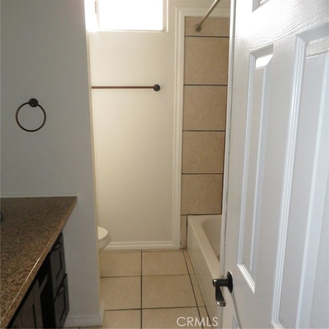 545 Chestnut Avenue, Long Beach CA: https://media.crmls.org/medias/8a539890-7b9a-4884-9e26-e7e953edbc6f.jpg