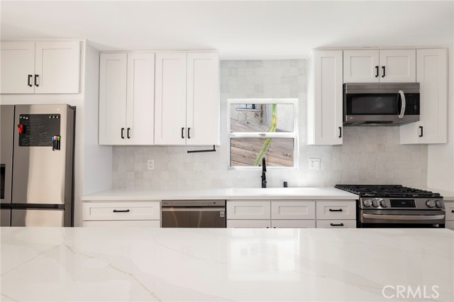 Detail Gallery Image 13 of 37 For 1336 Helen Dr, City Terrace,  CA 90063 - 2 Beds | 2 Baths