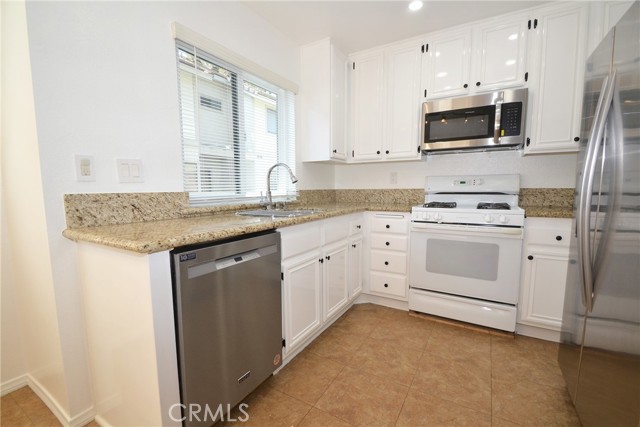 Detail Gallery Image 6 of 22 For 2615 Plaza Del Amo #636,  Torrance,  CA 90503 - 2 Beds | 2/1 Baths