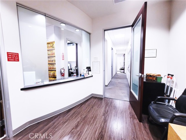 22 Odyssey, Irvine CA: https://media.crmls.org/medias/8a555b04-8bd6-4a42-b56b-5f1d7a9accaa.jpg