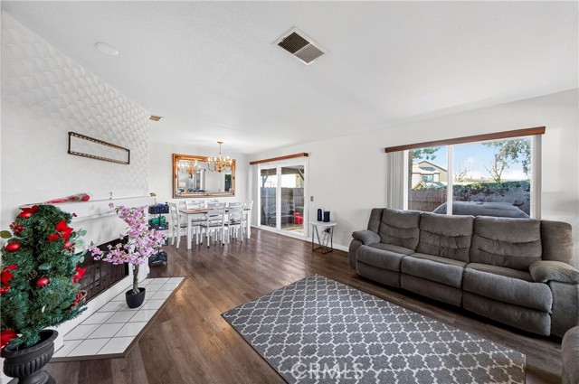 Detail Gallery Image 10 of 11 For 9322 Shadowood Dr a,  Montclair,  CA 91763 - 3 Beds | 2/1 Baths
