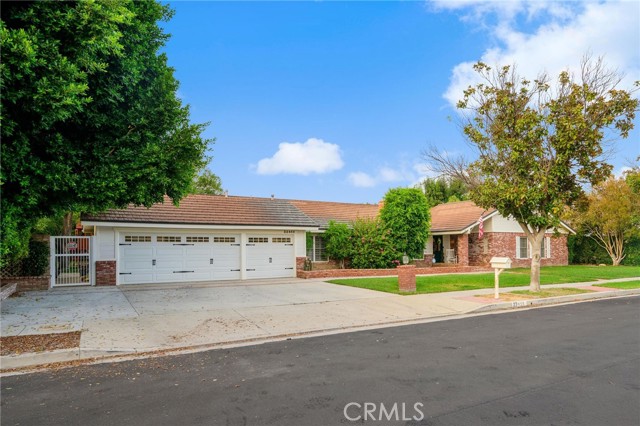 Detail Gallery Image 3 of 53 For 22455 Needles St, Chatsworth,  CA 91311 - 4 Beds | 3 Baths