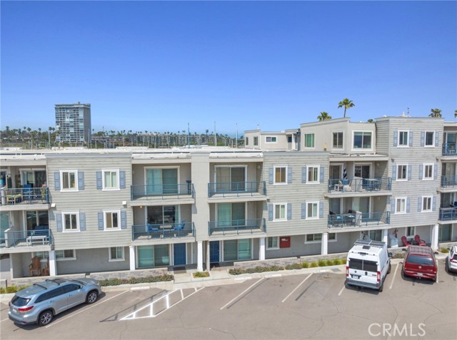 Detail Gallery Image 2 of 37 For 1202 N Pacific 205a,  Oceanside,  CA 92054 - 2 Beds | 2 Baths