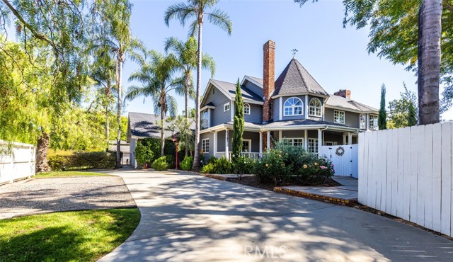 10762 Meads, Orange CA: https://media.crmls.org/medias/8a56e44d-8a7d-451a-bd91-47e574b4ac05.jpg