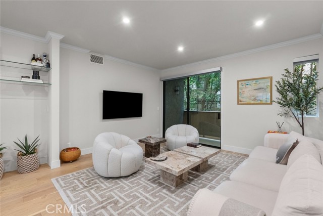 Detail Gallery Image 9 of 29 For 9000 Cynthia St #302,  West Hollywood,  CA 90069 - 2 Beds | 2 Baths