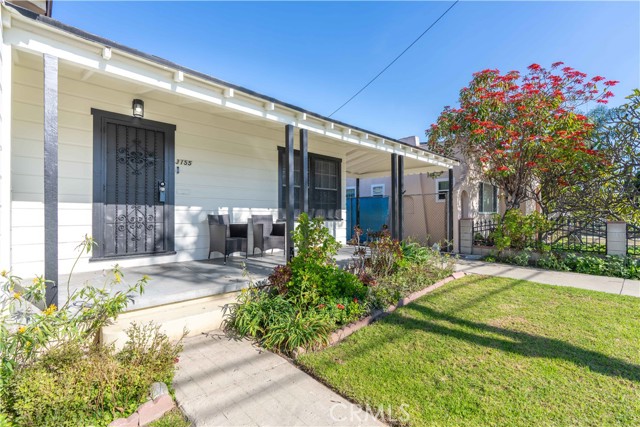 Detail Gallery Image 6 of 41 For 3155 Lynwood Rd, Lynwood,  CA 90262 - 3 Beds | 1 Baths