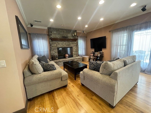 Detail Gallery Image 14 of 41 For 10066 Golden Oaks, Tujunga,  CA 91042 - 4 Beds | 3/1 Baths