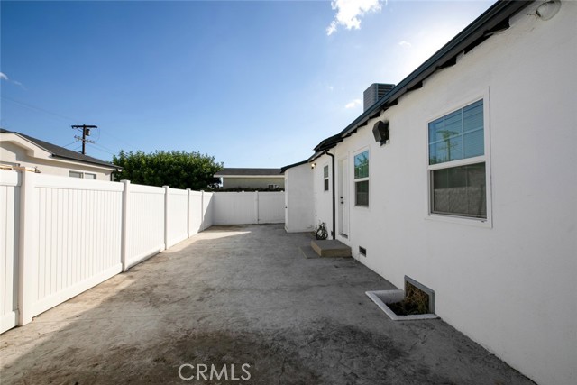 Detail Gallery Image 25 of 30 For 7912 Vineland Ave, Sun Valley,  CA 91352 - 3 Beds | 2 Baths