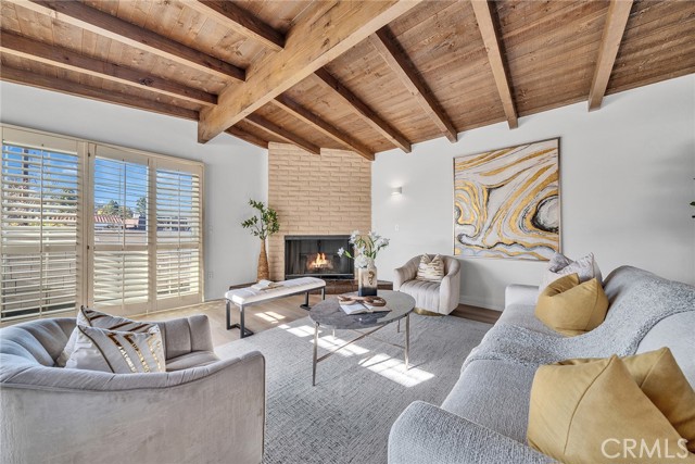 Detail Gallery Image 4 of 32 For 24246 Park St, Torrance,  CA 90505 - 3 Beds | 2 Baths