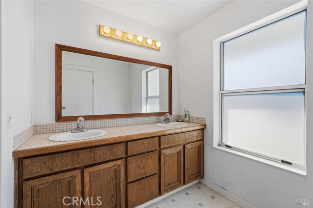 Detail Gallery Image 14 of 68 For 1633 New Long Valley Rd, Clearlake Oaks,  CA 95423 - 3 Beds | 2 Baths