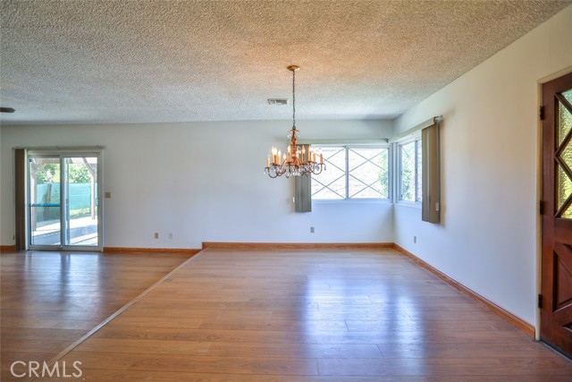 Detail Gallery Image 16 of 41 For 725 E Deodar St, Ontario,  CA 91764 - 3 Beds | 1/1 Baths