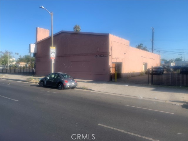 715 E Manchester Ave, Los Angeles, CA 90001