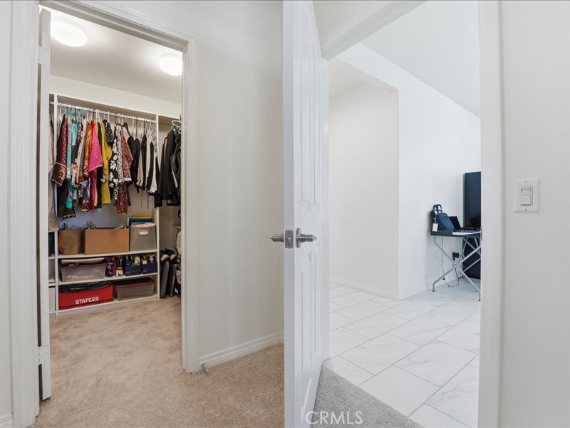https://media.crmls.org/medias/8a5bd202-2863-4712-b575-057a9211aedb.jpg?preset=X-Large