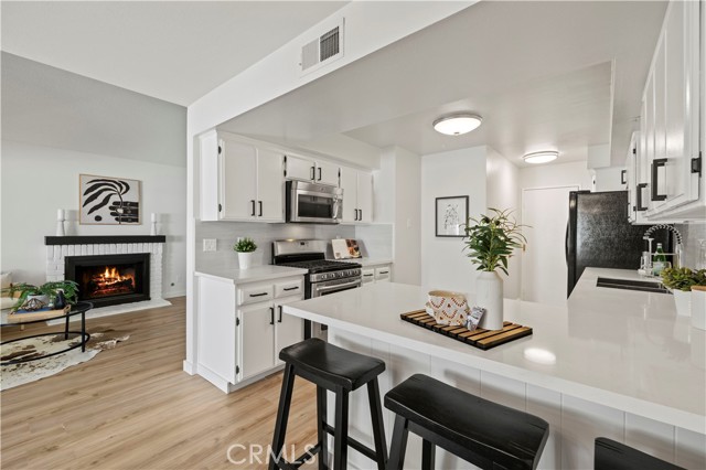 25273 Avenida Dorena, Newhall CA: https://media.crmls.org/medias/8a5c5d1b-d12b-415d-894a-ad5175040823.jpg