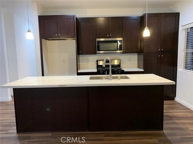 1057 circle city dr Circle, Corona CA: https://media.crmls.org/medias/8a5cb032-0565-4bae-9165-3a5edda173db.jpg