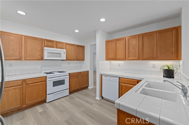 Detail Gallery Image 11 of 29 For 38133 Ranger Dr, Palmdale,  CA 93552 - 4 Beds | 2 Baths