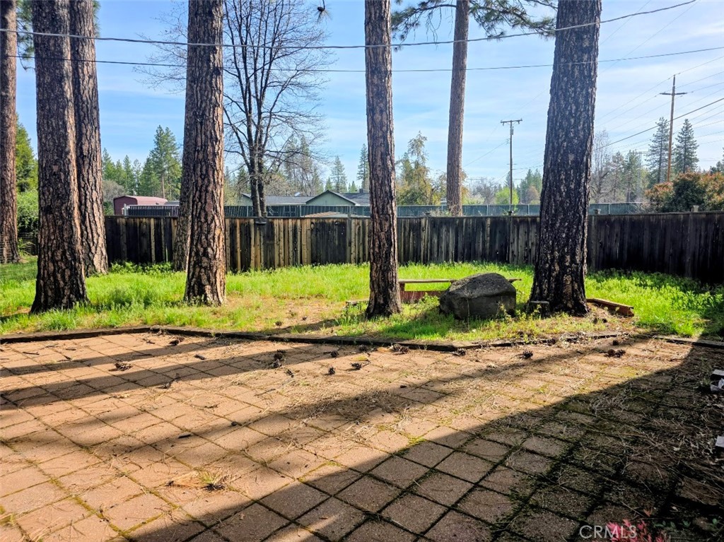 https://media.crmls.org/medias/8a5da14c-3fae-41f3-b5ab-8a34549c1df7.jpg?preset=X-Large