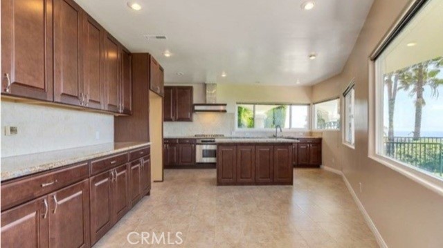 301 E Avenida Cordoba, San Clemente, California 92672, 4 Bedrooms Bedrooms, ,4 BathroomsBathrooms,Residential Lease,For Rent,301 E Avenida Cordoba,CROC25161906