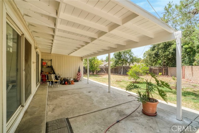 1633 Montgomery Road, Thousand Oaks CA: https://media.crmls.org/medias/8a5e71ac-51cb-41d8-a150-95ae77bdfced.jpg
