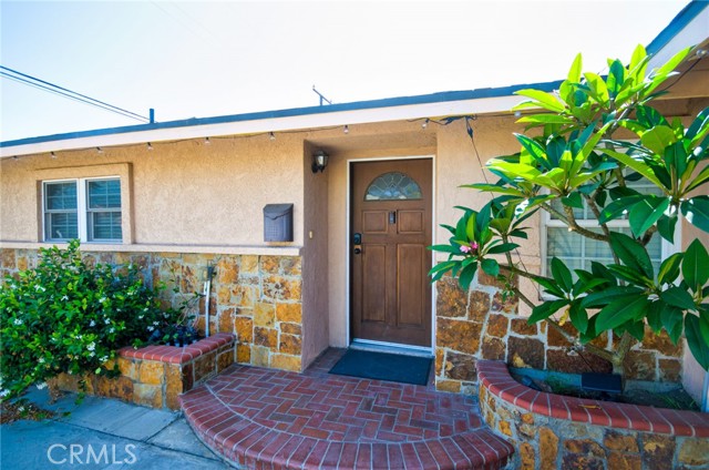8757 Los Altos Drive, Buena Park CA: https://media.crmls.org/medias/8a5e768c-c594-4efb-bf1f-388f81516d71.jpg